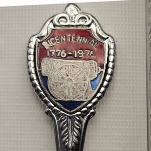 Vintage 1776-1976 Bicentennial Souvenir Spoon Americana Patriotic Cannon Shield